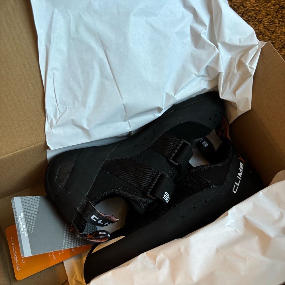 Climb X climbing shoes size US 6 black - Picture 2 of 5